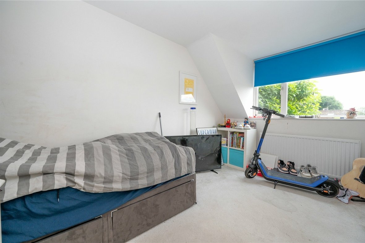 4 Bedroom House For SaleHouse For Sale in Jenkins Avenue, Bricket Wood, St. Albans - View 9 - Collinson Hall