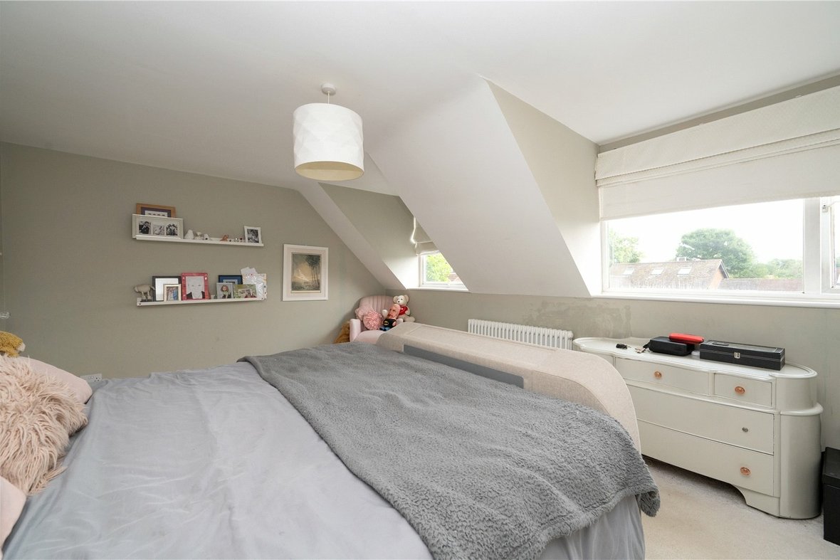 4 Bedroom House For SaleHouse For Sale in Jenkins Avenue, Bricket Wood, St. Albans - View 10 - Collinson Hall