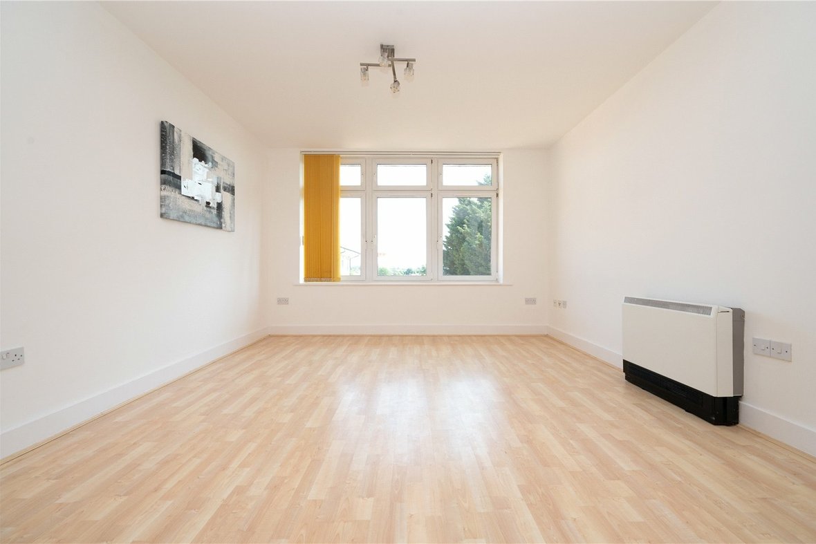 2 Bedroom  Let Let in Camp Road, St. Albans, Hertfordshire - View 11 - Collinson Hall