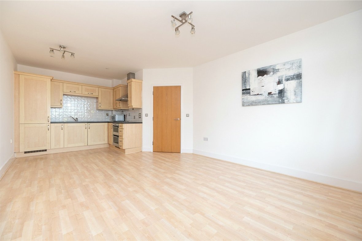 2 Bedroom  Let Let in Camp Road, St. Albans, Hertfordshire - View 1 - Collinson Hall