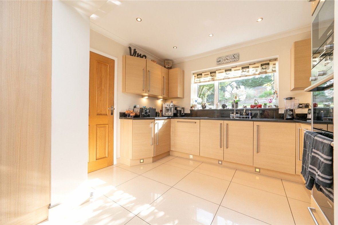 6 Bedroom House For SaleHouse For Sale in Everlasting Lane, St. Albans, Hertfordshire - View 6 - Collinson Hall