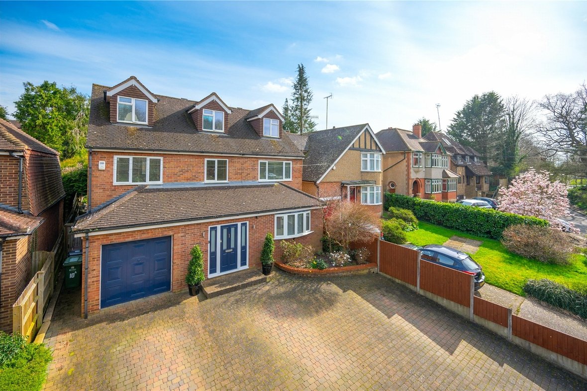 6 Bedroom House For SaleHouse For Sale in Everlasting Lane, St. Albans, Hertfordshire - View 1 - Collinson Hall