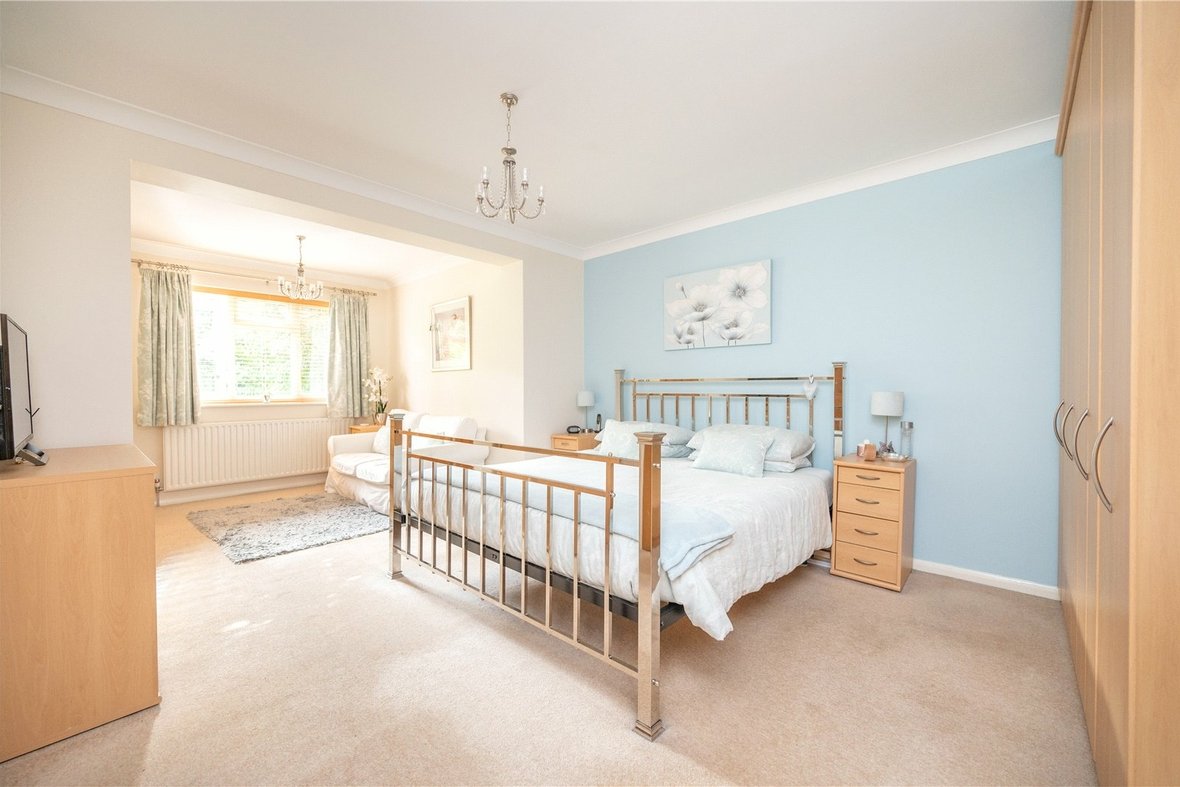 6 Bedroom House For SaleHouse For Sale in Everlasting Lane, St. Albans, Hertfordshire - View 11 - Collinson Hall
