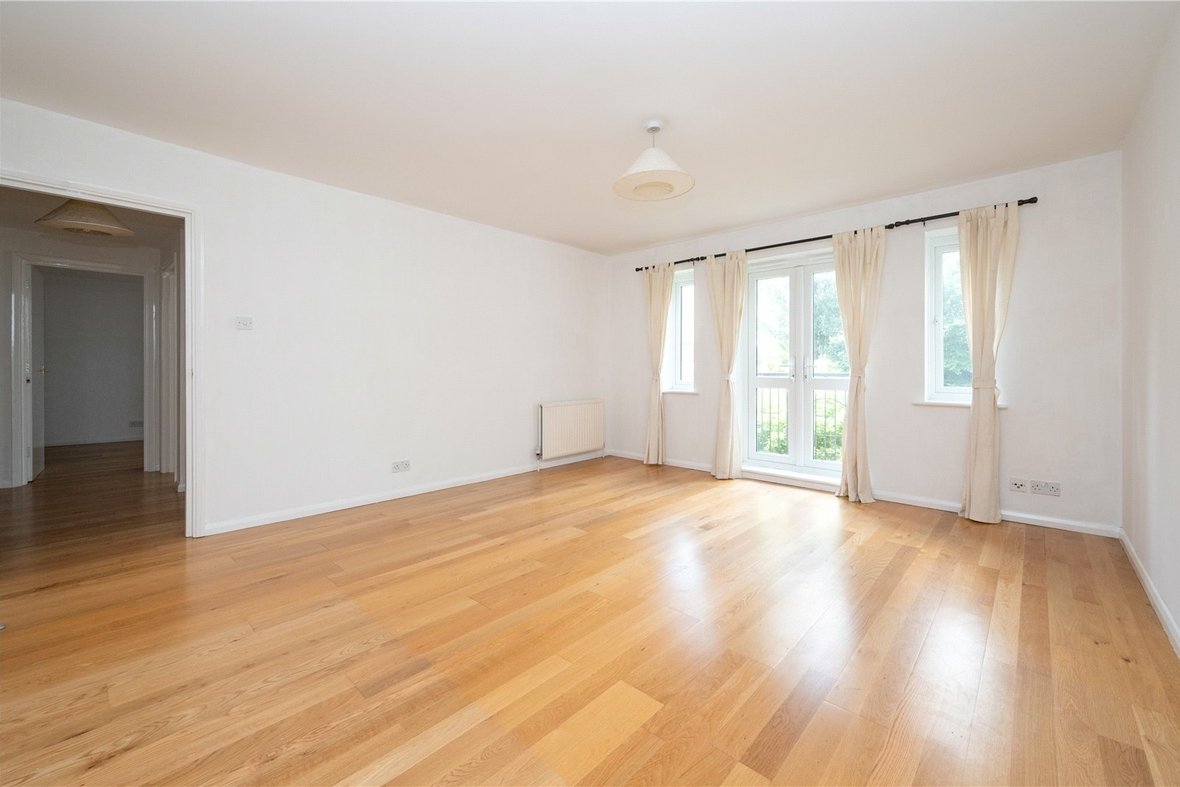 2 Bedroom Apartment Sold Subject to ContractApartment Sold Subject to Contract in Park View Close, St. Albans, Hertfordshire - View 2 - Collinson Hall