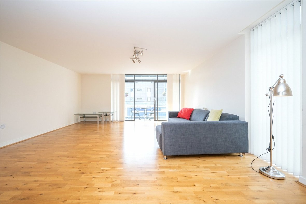 2 Bedroom Apartment LetApartment Let in Newsom Place, Lemsford Road, St. Albans - View 11 - Collinson Hall