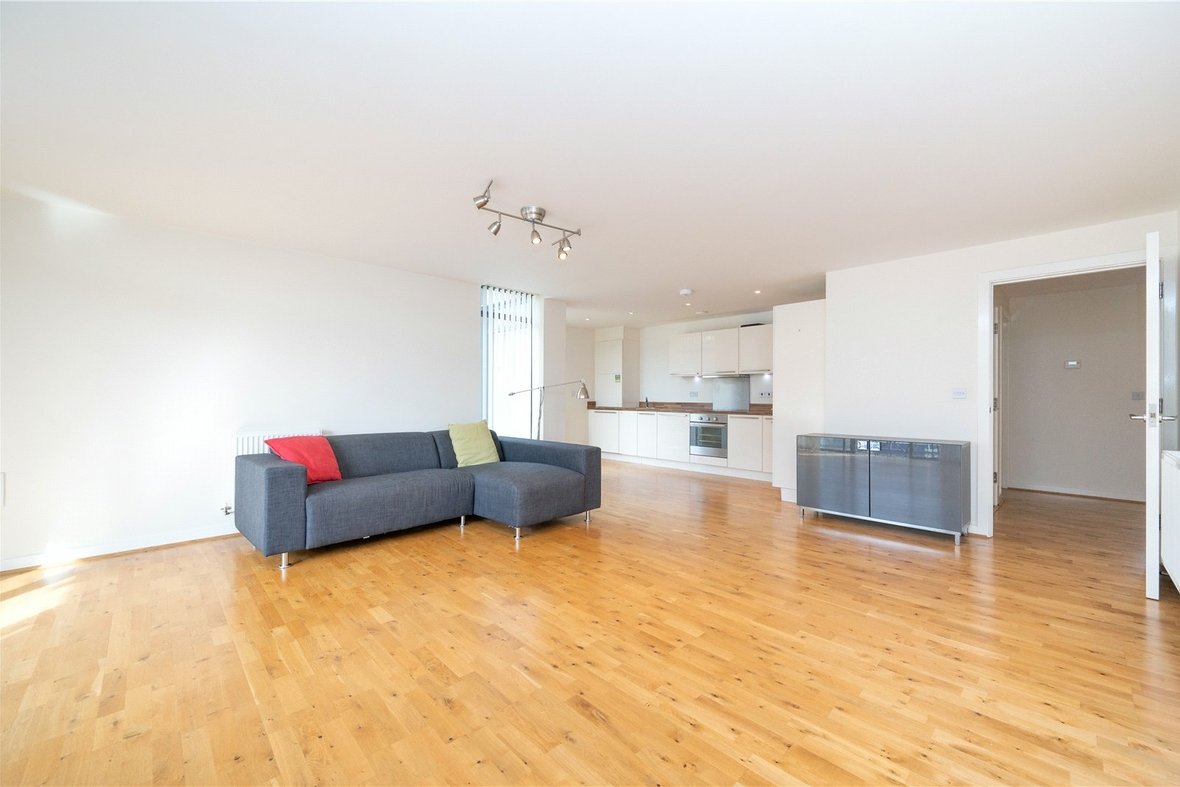 2 Bedroom Apartment LetApartment Let in Newsom Place, Lemsford Road, St. Albans - View 13 - Collinson Hall