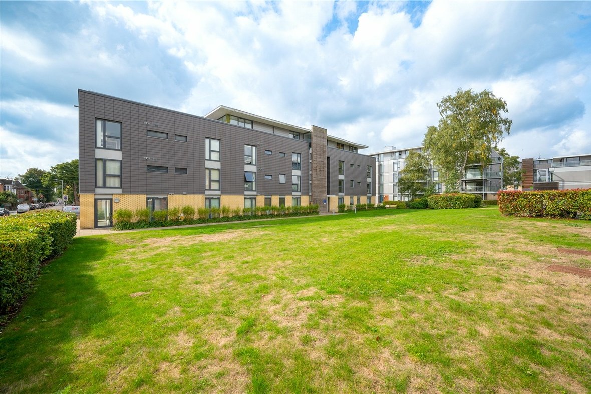 2 Bedroom Apartment LetApartment Let in Newsom Place, Lemsford Road, St. Albans - View 14 - Collinson Hall