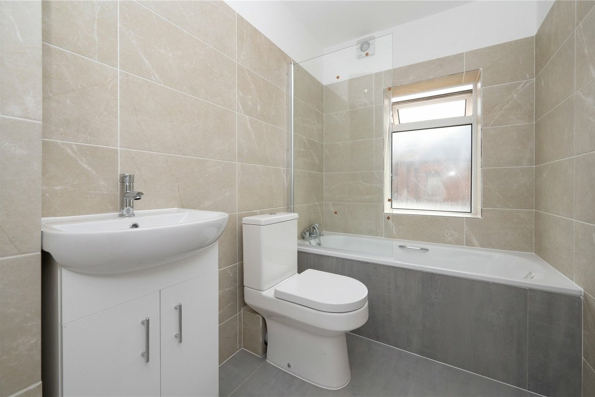 2 Bedroom House LetHouse Let in Sandfield Road, St. Albans, Hertfordshire - View 4 - Collinson Hall