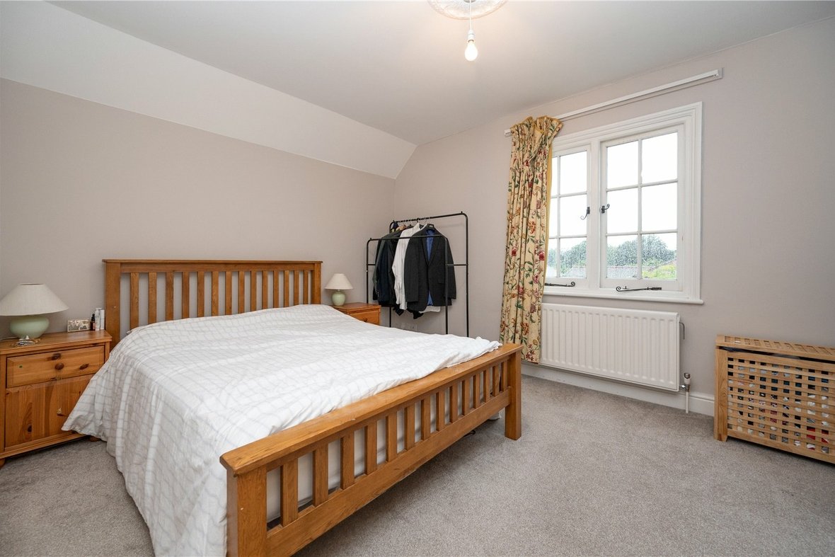 2 Bedroom House Let AgreedHouse Let Agreed in Childwick Green, Childwickbury, St. Albans - View 6 - Collinson Hall