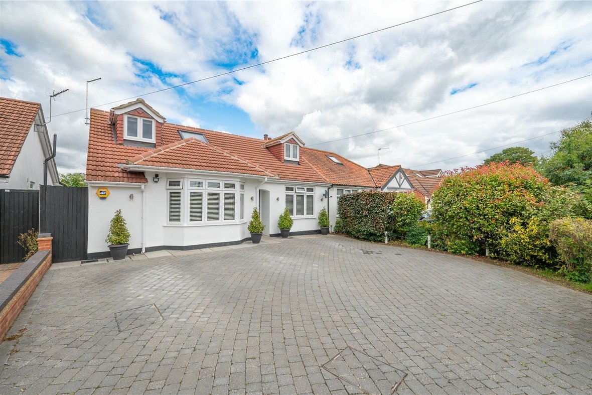 3 Bedroom Bungalow Sold Subject to ContractBungalow Sold Subject to Contract in Hollybush Avenue, St. Albans, Hertfordshire - View 4 - Collinson Hall