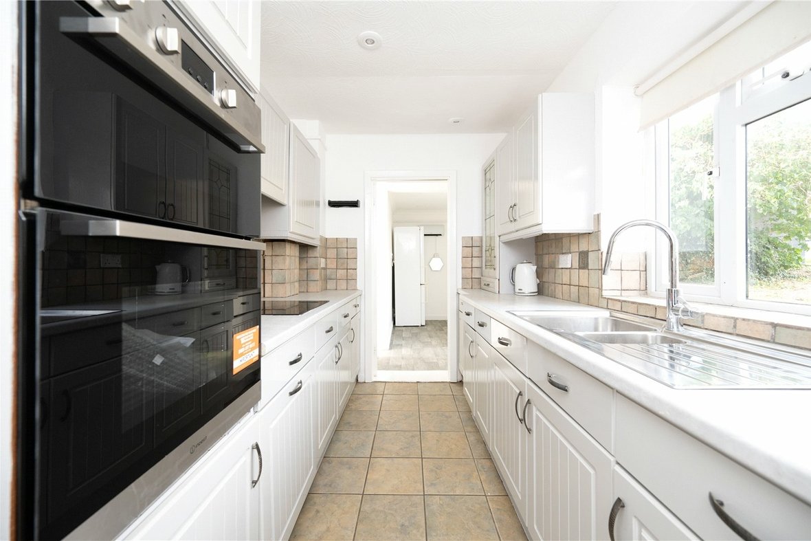 3 Bedroom House LetHouse Let in Wilga Road, Welwyn, Hertfordshire - View 2 - Collinson Hall
