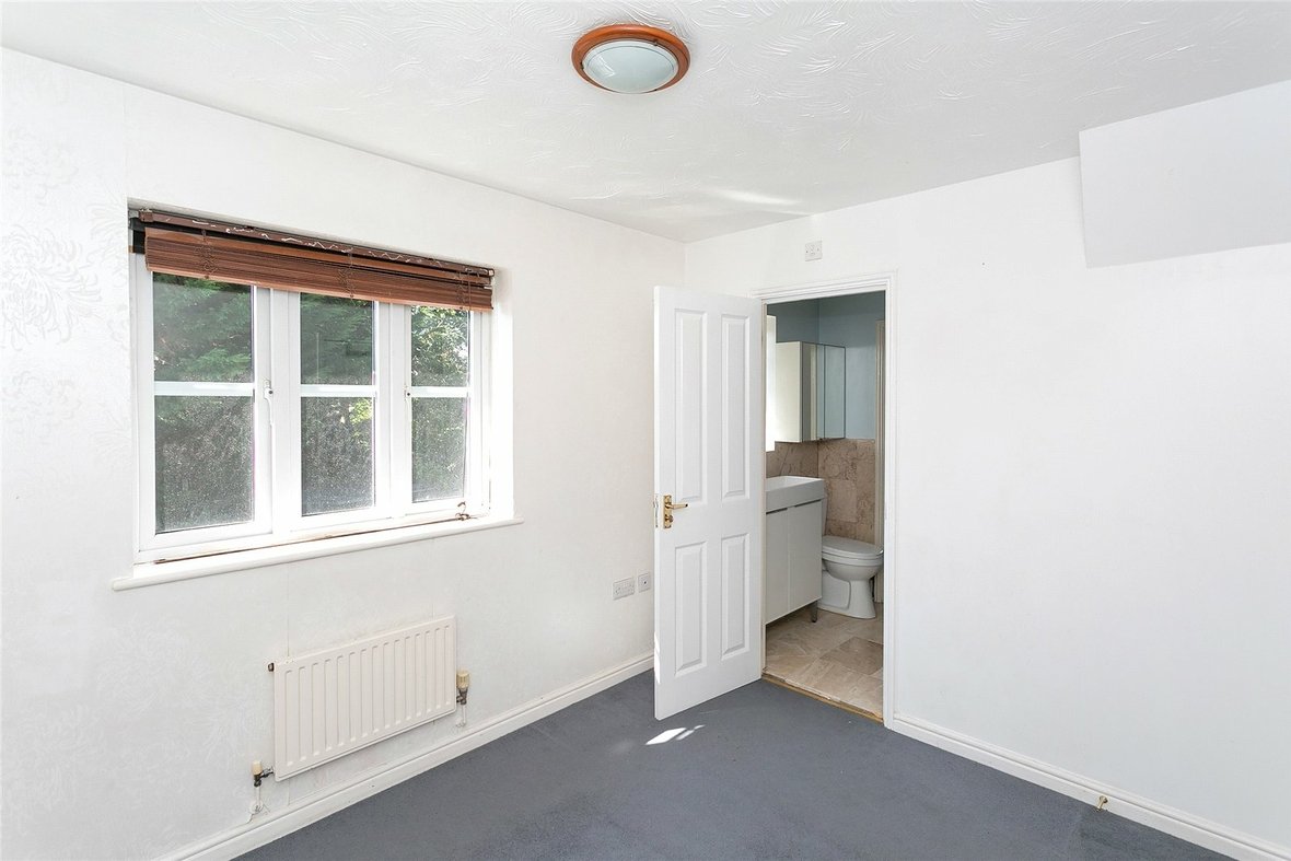 3 Bedroom House For SaleHouse For Sale in Hamlet Close, Bricket Wood, St. Albans - View 9 - Collinson Hall
