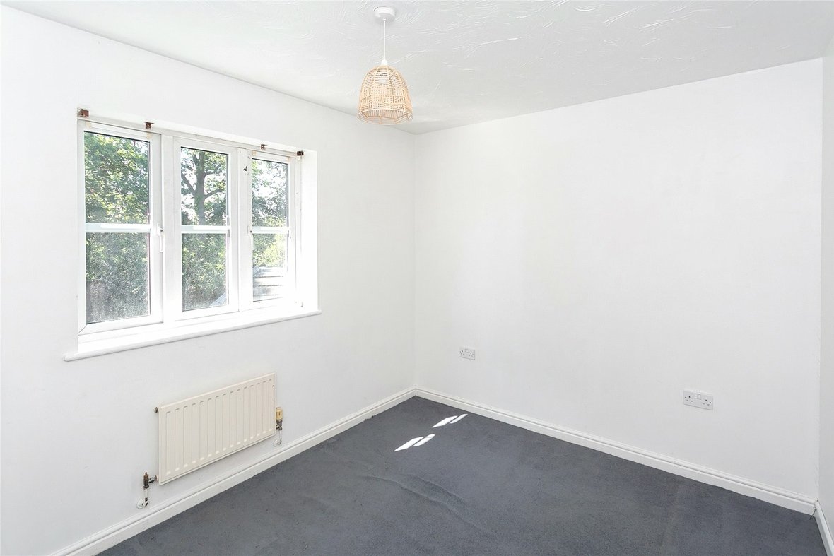 3 Bedroom House For SaleHouse For Sale in Hamlet Close, Bricket Wood, St. Albans - View 12 - Collinson Hall