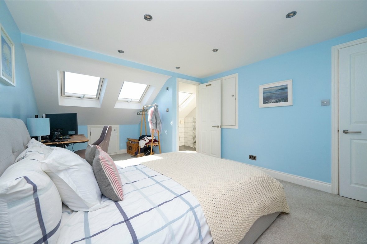 4 Bedroom House For SaleHouse For Sale in Woodstock Road South, St. Albans, Hertfordshire - View 11 - Collinson Hall