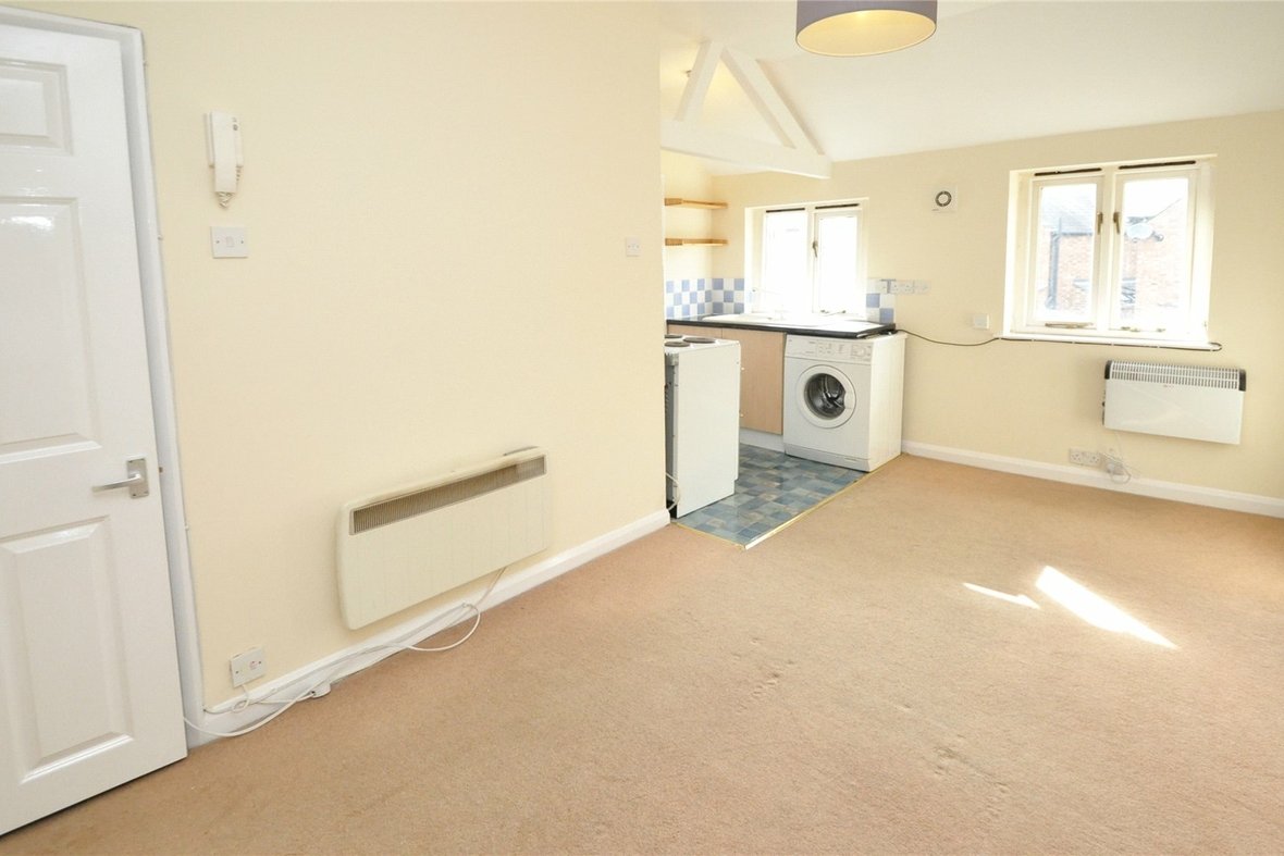 1 Bedroom Apartment Let AgreedApartment Let Agreed in Church Street, St. Albans, Hertfordshire - View 2 - Collinson Hall