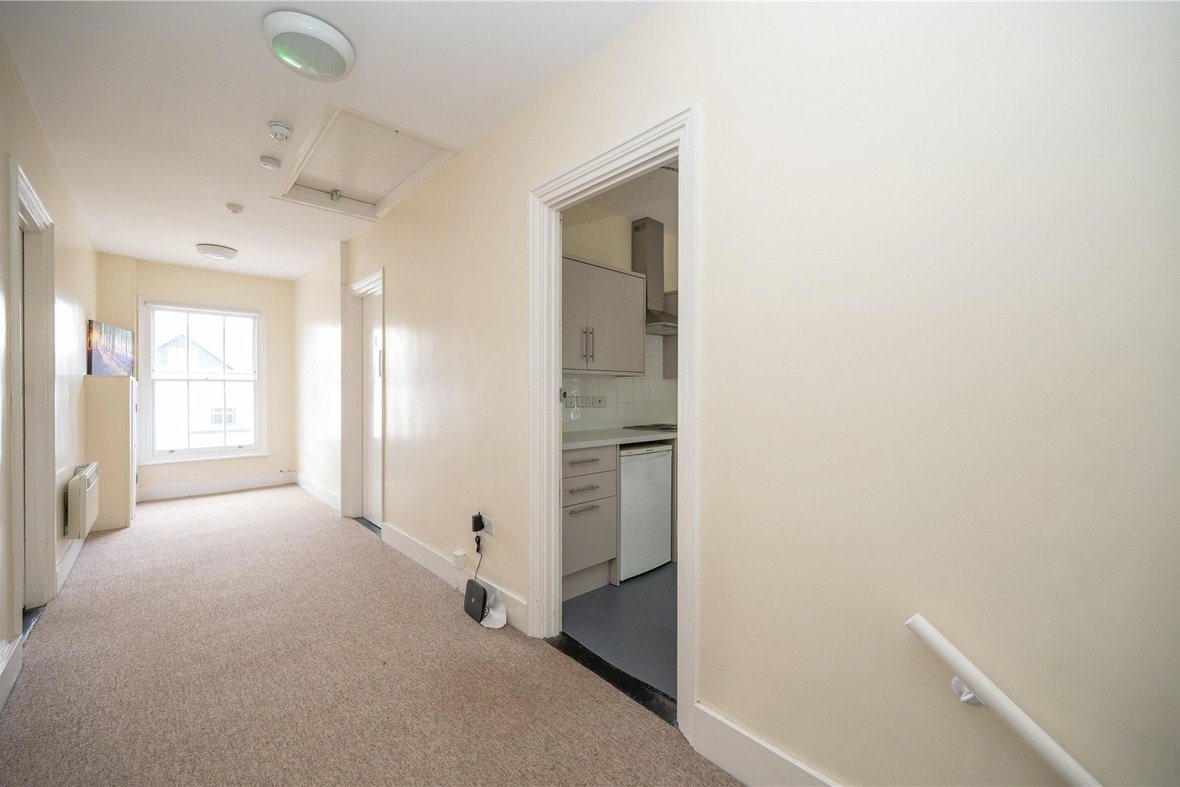 1 Bedroom Apartment Let AgreedApartment Let Agreed in Alma Road, St. Albans, Hertfordshire - View 6 - Collinson Hall
