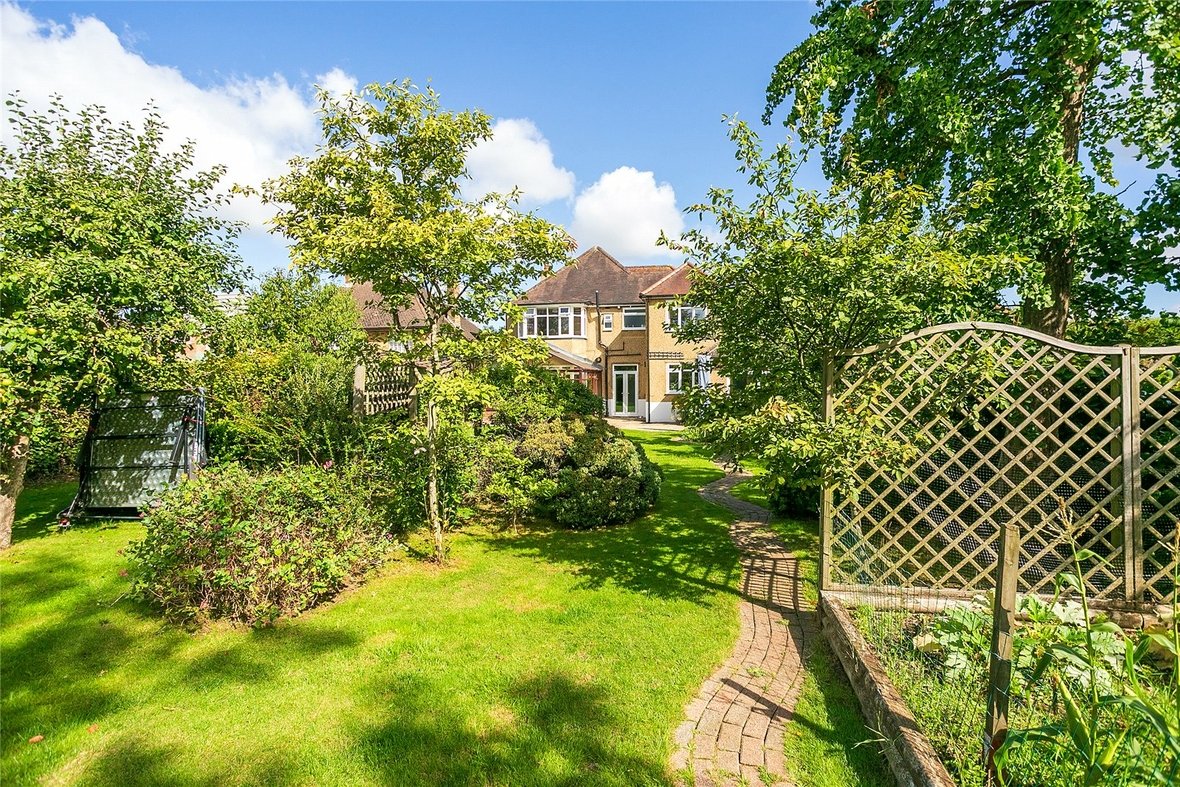 5 Bedroom House Sold Subject to ContractHouse Sold Subject to Contract in Jennings Road, St Albans, Hertfordshire - View 20 - Collinson Hall