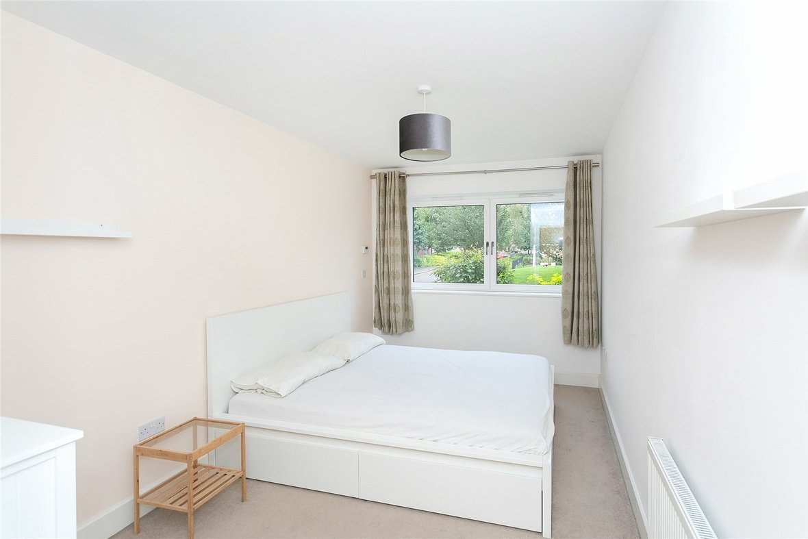 2 Bedroom Apartment Let AgreedApartment Let Agreed in Charrington Place, St. Albans, Hertfordshire - View 5 - Collinson Hall