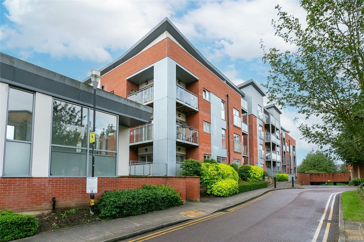 2 Bedroom Apartment Let AgreedApartment Let Agreed in Charrington Place, St. Albans, Hertfordshire - View 1 - Collinson Hall