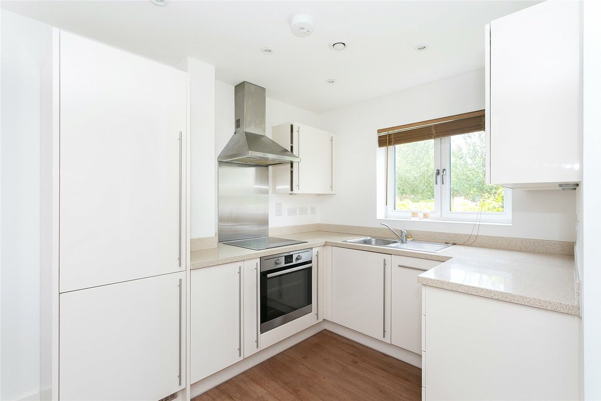2 Bedroom Apartment Let AgreedApartment Let Agreed in Charrington Place, St. Albans, Hertfordshire - View 2 - Collinson Hall