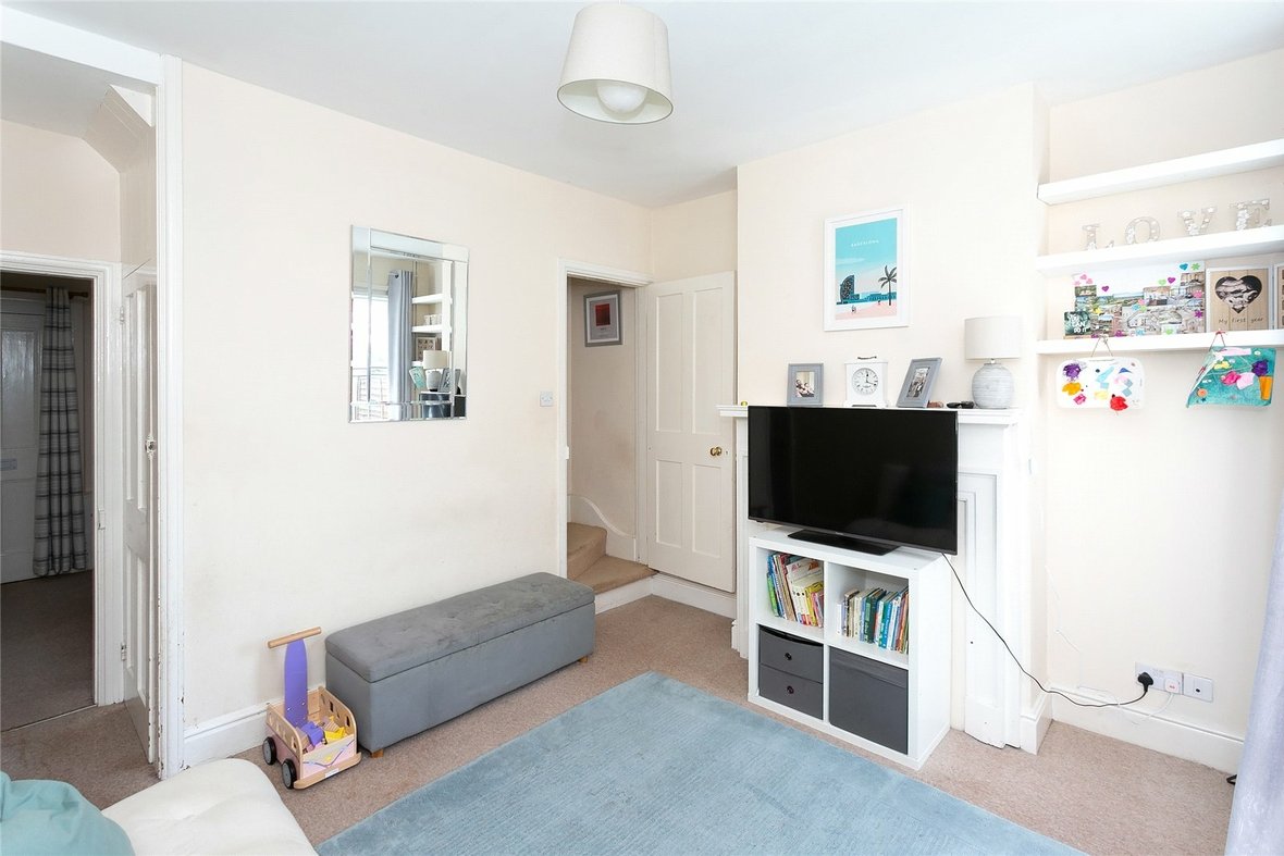 2 Bedroom House Let AgreedHouse Let Agreed in Pageant Road, St Albans - View 8 - Collinson Hall