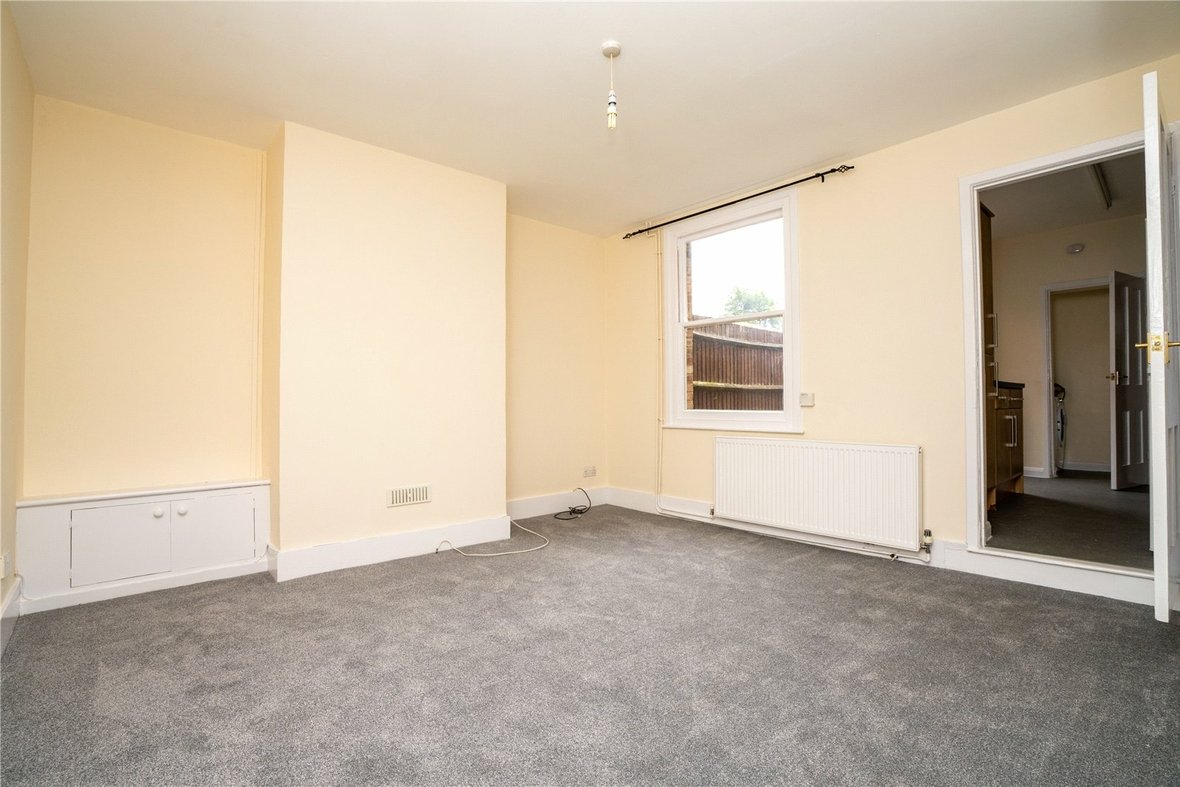 3 Bedroom House Let AgreedHouse Let Agreed in Catherine Street, St. Albans, Hertfordshire - View 10 - Collinson Hall