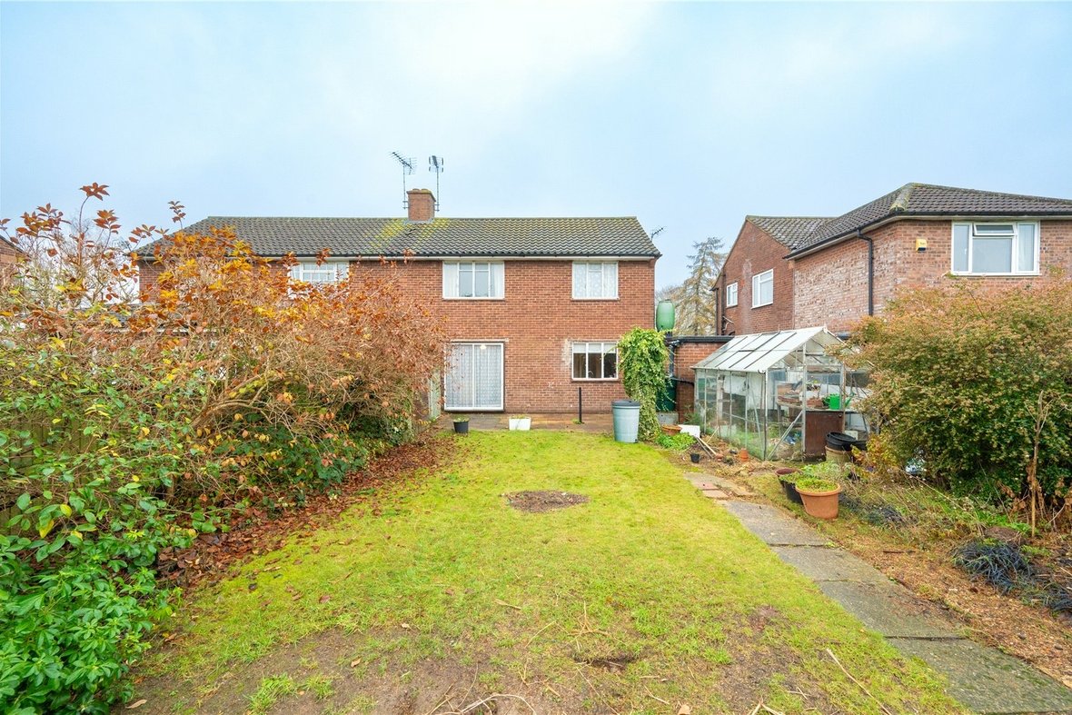 3 Bedroom House Sold Subject to ContractHouse Sold Subject to Contract in Telford Road, London Colney, St. Albans - View 9 - Collinson Hall