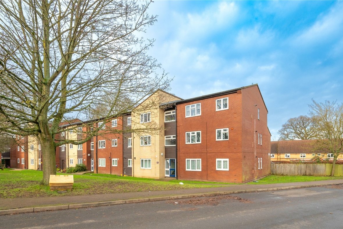 2 Bedroom Apartment Sold Subject to ContractApartment Sold Subject to Contract in Vesta Avenue, St. Albans, Hertfordshire - View 7 - Collinson Hall