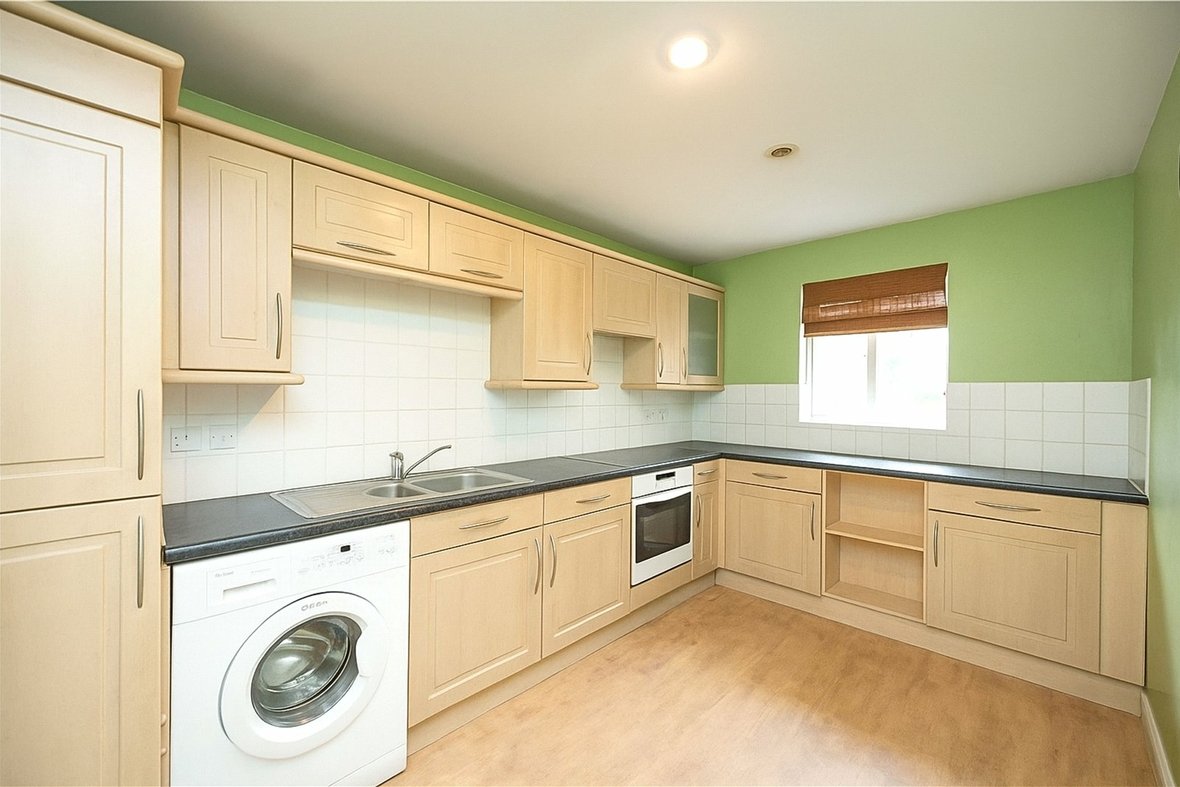 2 Bedroom Apartment To LetApartment To Let in Chester Gibbons Green, London Colney, St. Albans - View 3 - Collinson Hall