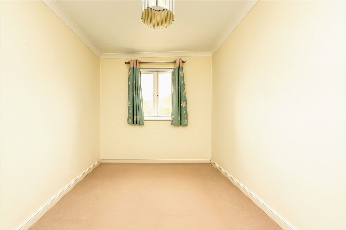 2 Bedroom Apartment To LetApartment To Let in Chester Gibbons Green, London Colney, St. Albans - View 4 - Collinson Hall