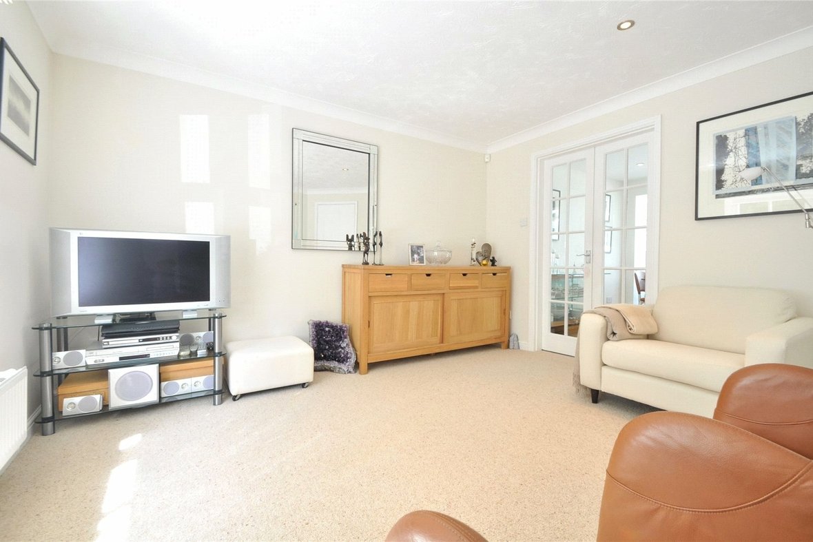 3 Bedroom House LetHouse Let in Bramley Way, St. Albans, Hertfordshire - View 3 - Collinson Hall