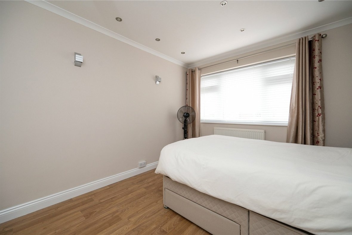 3 Bedroom House LetHouse Let in Hobbs Hill Road, Hemel Hempstead, Hertfordshire - View 10 - Collinson Hall