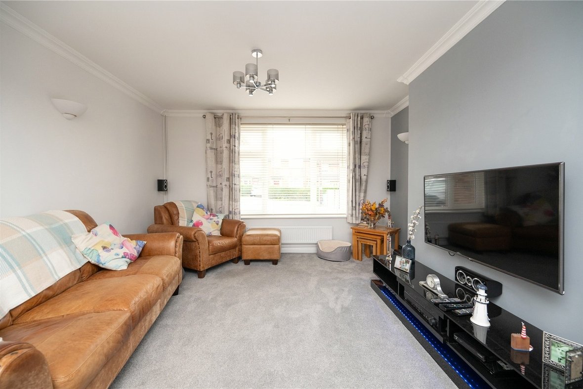 3 Bedroom House LetHouse Let in Hobbs Hill Road, Hemel Hempstead, Hertfordshire - View 5 - Collinson Hall