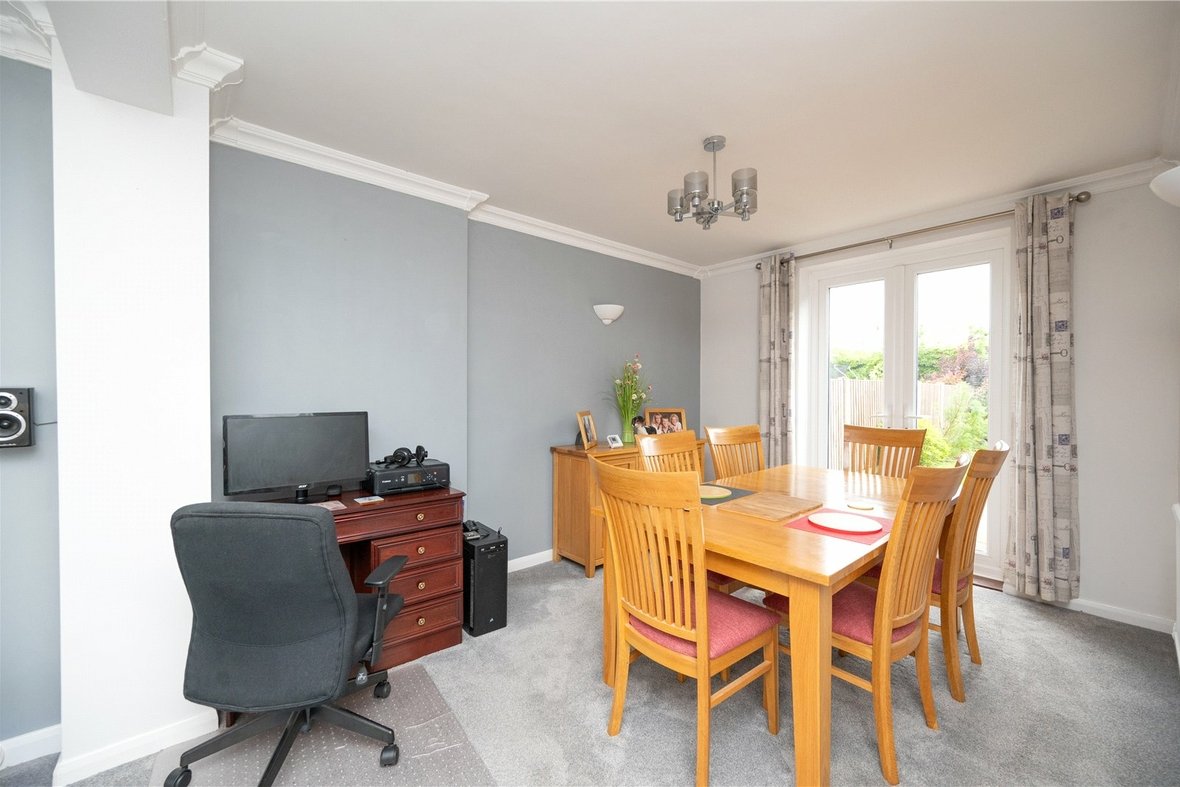 3 Bedroom House LetHouse Let in Hobbs Hill Road, Hemel Hempstead, Hertfordshire - View 4 - Collinson Hall