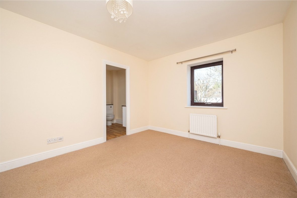 2 Bedroom Apartment To LetApartment To Let in Ashtree Court, St. Albans, Hertfordshire - View 9 - Collinson Hall