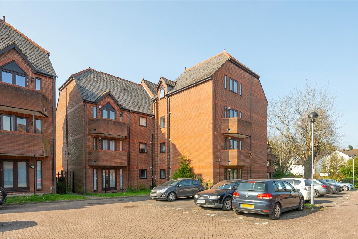 2 Bedroom Apartment To LetApartment To Let in Ashtree Court, St. Albans, Hertfordshire - View 1 - Collinson Hall