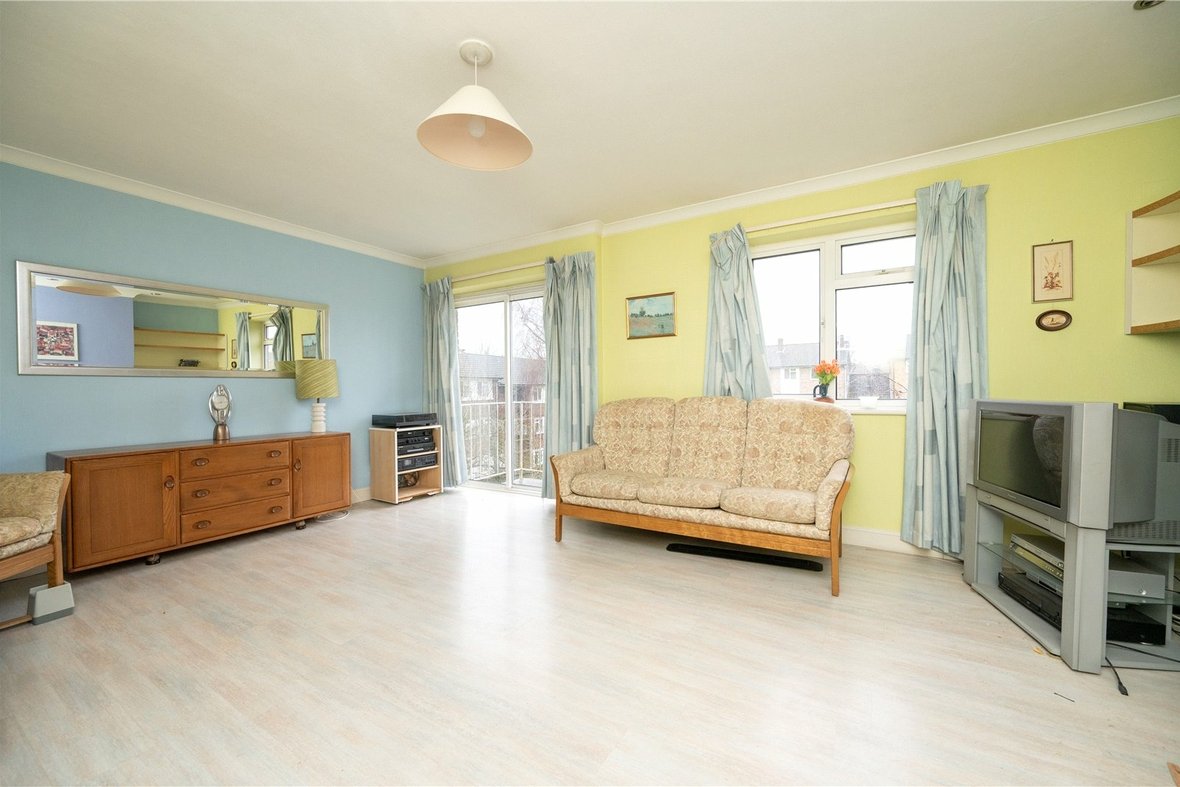 2 Bedroom Apartment,maisonette For SaleApartment,maisonette For Sale in The Ridgeway, St. Albans, Hertfordshire - View 1 - Collinson Hall