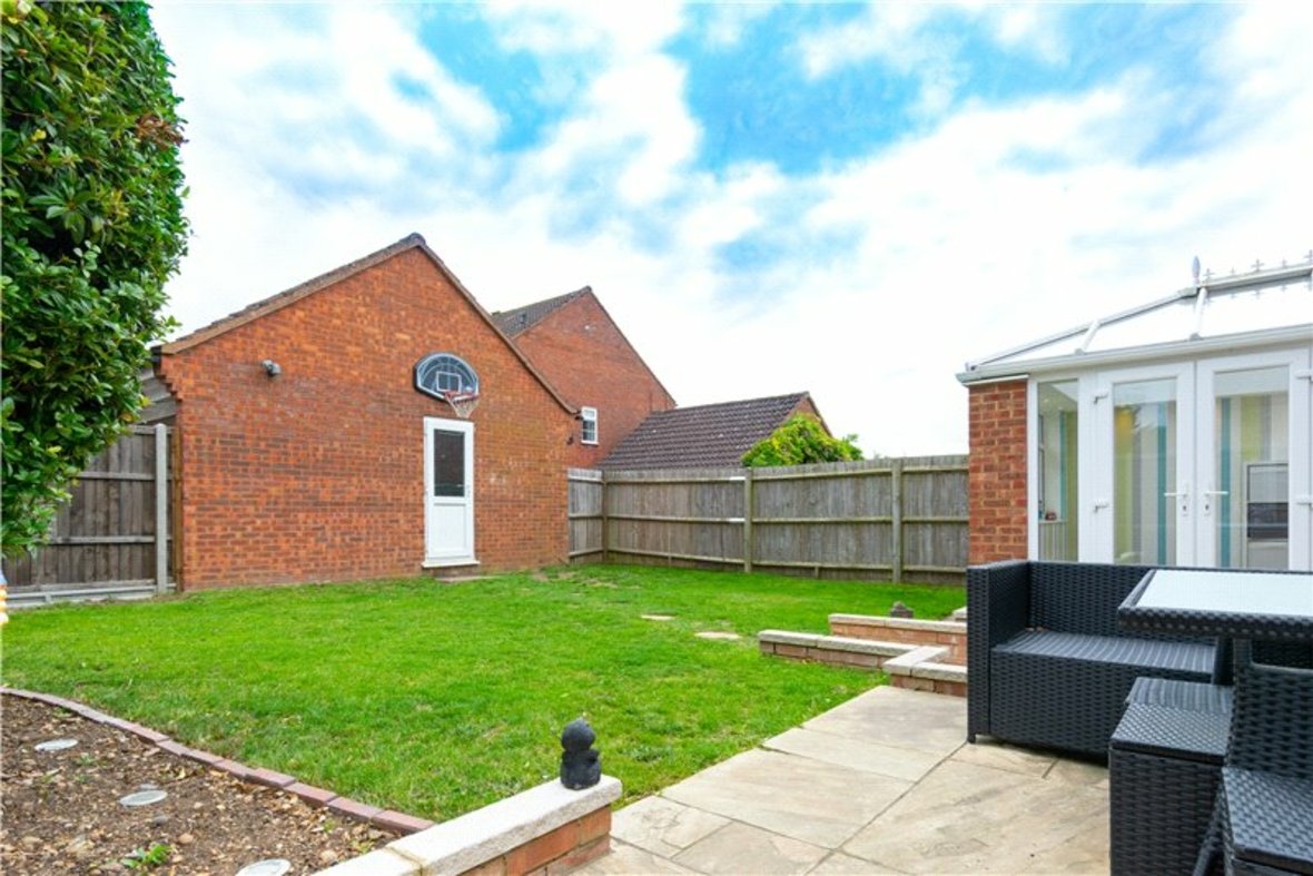 4 Bedroom House Sold Subject to Contract in Watling View, St. Albans, Hertfordshire - View 4 - Collinson Hall