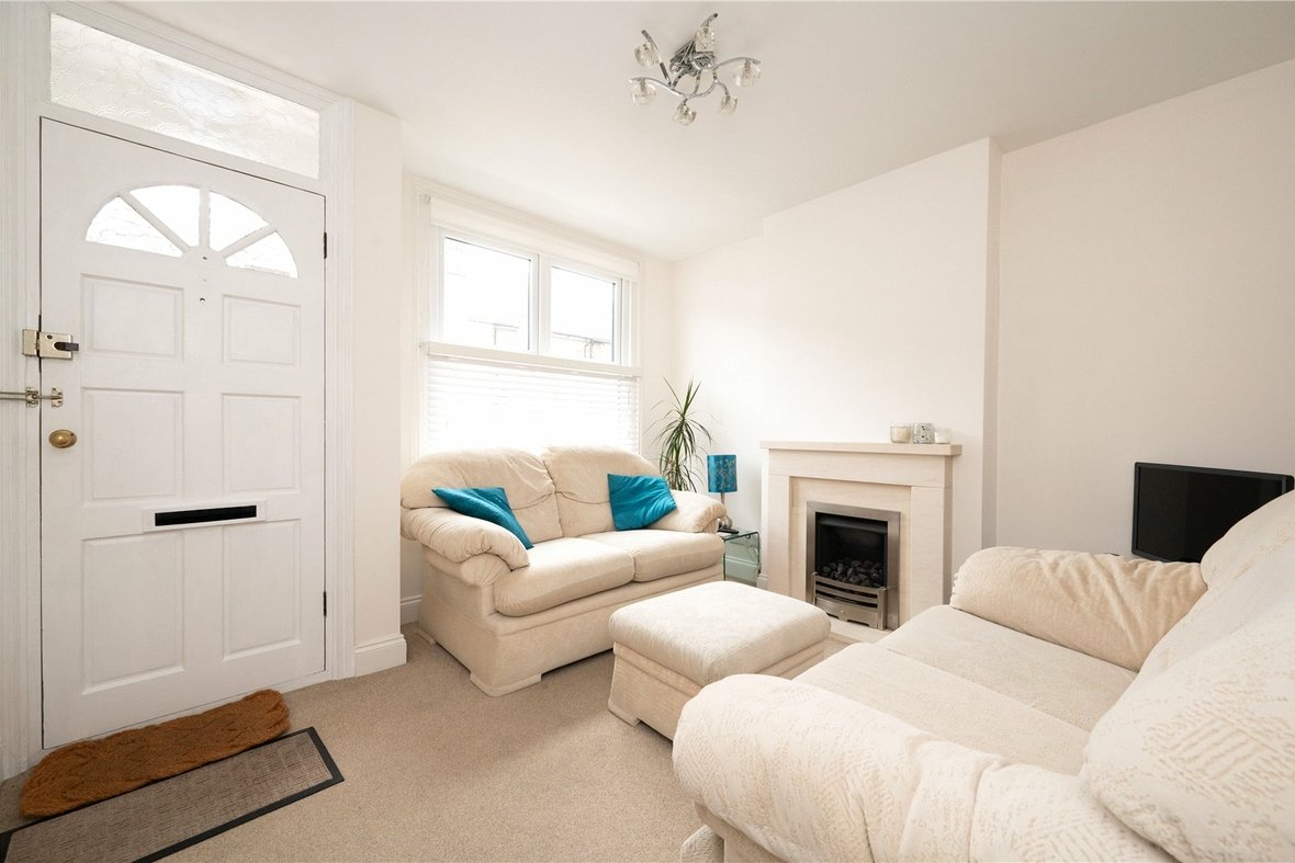 2 Bedroom House LetHouse Let in Cavendish Road, St. Albans, Hertfordshire - View 2 - Collinson Hall