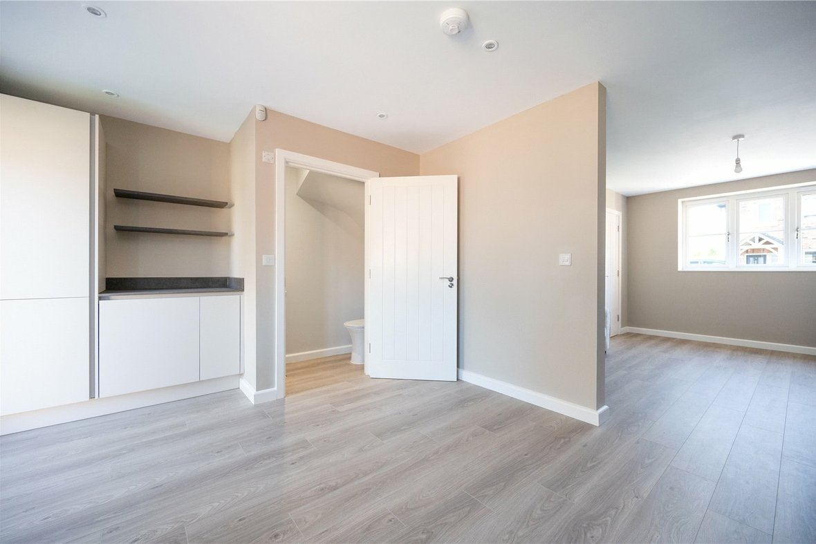 2 Bedroom House Sold Subject to ContractHouse Sold Subject to Contract in Verside, Frogmore St. Albans, Hertfordshire - View 7 - Collinson Hall