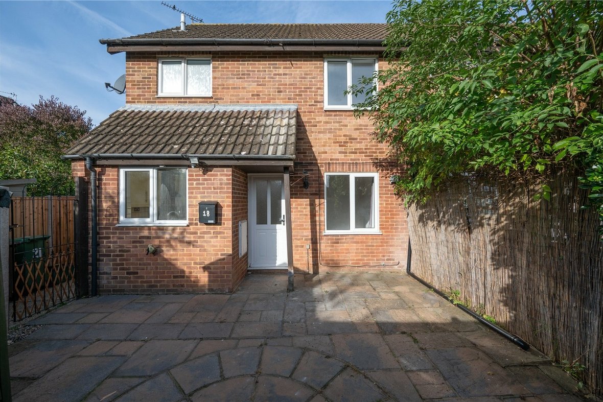 1 Bedroom House Let AgreedHouse Let Agreed in Aldbury Close, St. Albans, Hertfordshire - View 1 - Collinson Hall