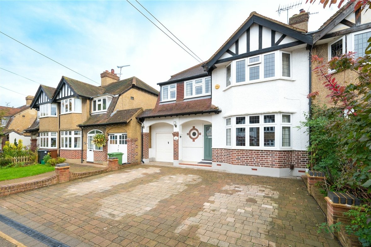 4 Bedroom House Sold Subject to ContractHouse Sold Subject to Contract in Woodland Drive, St. Albans, Hertfordshire - View 1 - Collinson Hall