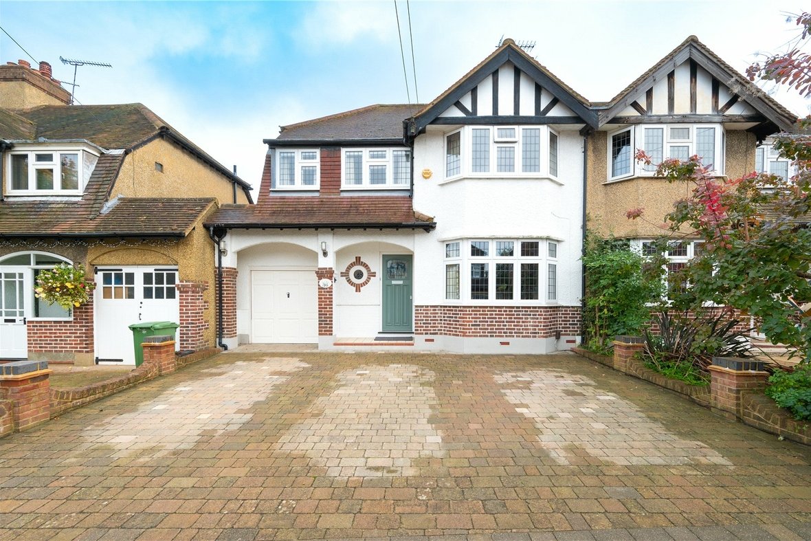 4 Bedroom House Sold Subject to ContractHouse Sold Subject to Contract in Woodland Drive, St. Albans, Hertfordshire - View 17 - Collinson Hall