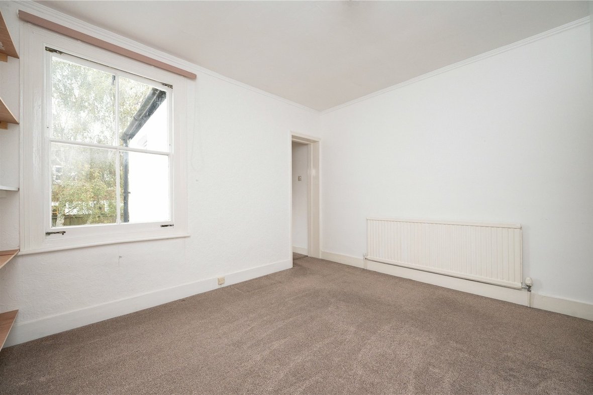 3 Bedroom House Let AgreedHouse Let Agreed in Camp Road, St. Albans, Hertfordshire - View 11 - Collinson Hall