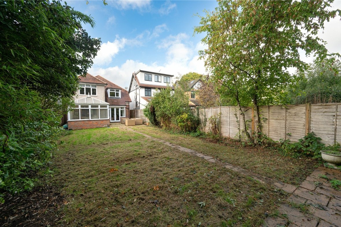 4 Bedroom House Sold Subject to ContractHouse Sold Subject to Contract in Old Harpenden Road, St. Albans, Hertfordshire - View 17 - Collinson Hall