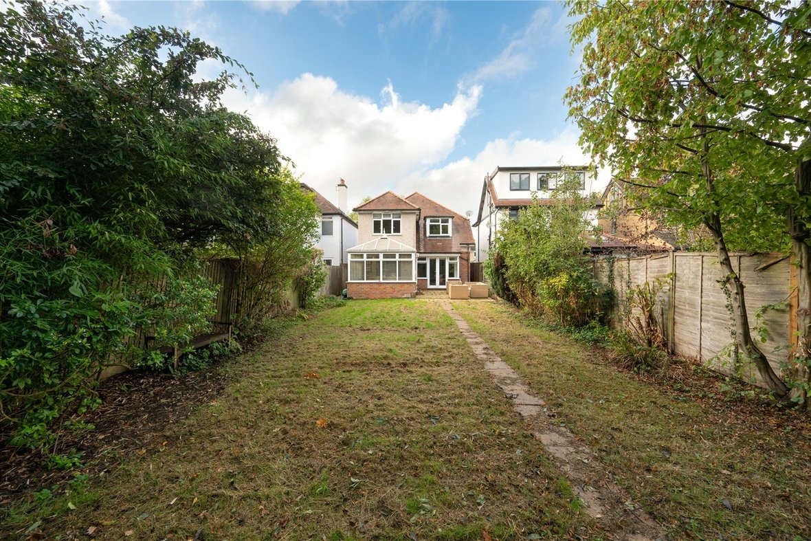 4 Bedroom House Sold Subject to ContractHouse Sold Subject to Contract in Old Harpenden Road, St. Albans, Hertfordshire - View 7 - Collinson Hall