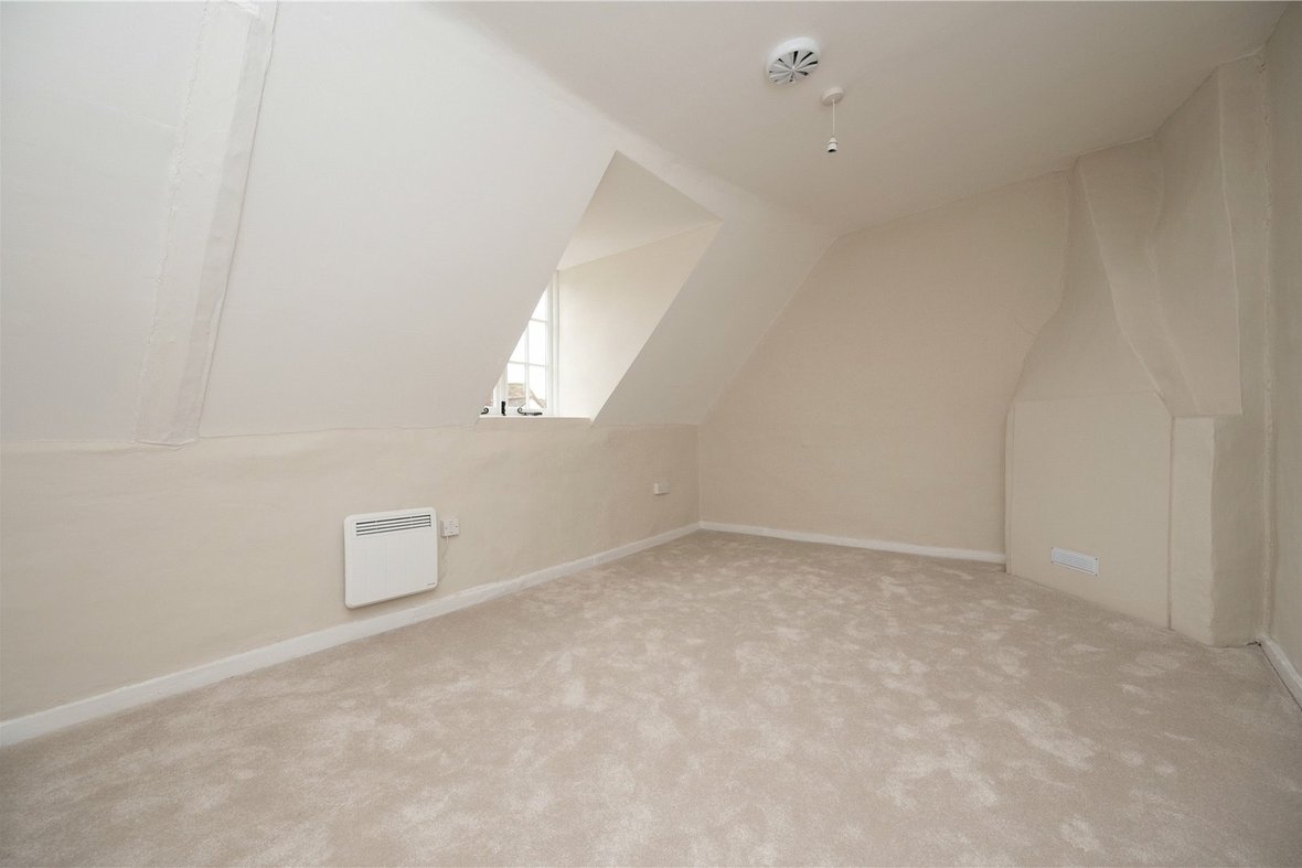 4 Bedroom Apartment LetApartment Let in Holywell Hill, St. Albans, Hertfordshire - View 12 - Collinson Hall