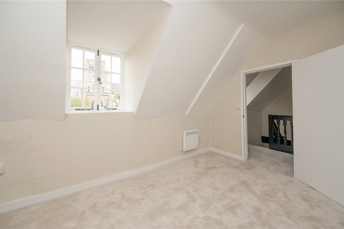 4 Bedroom Apartment LetApartment Let in Holywell Hill, St. Albans, Hertfordshire - View 9 - Collinson Hall