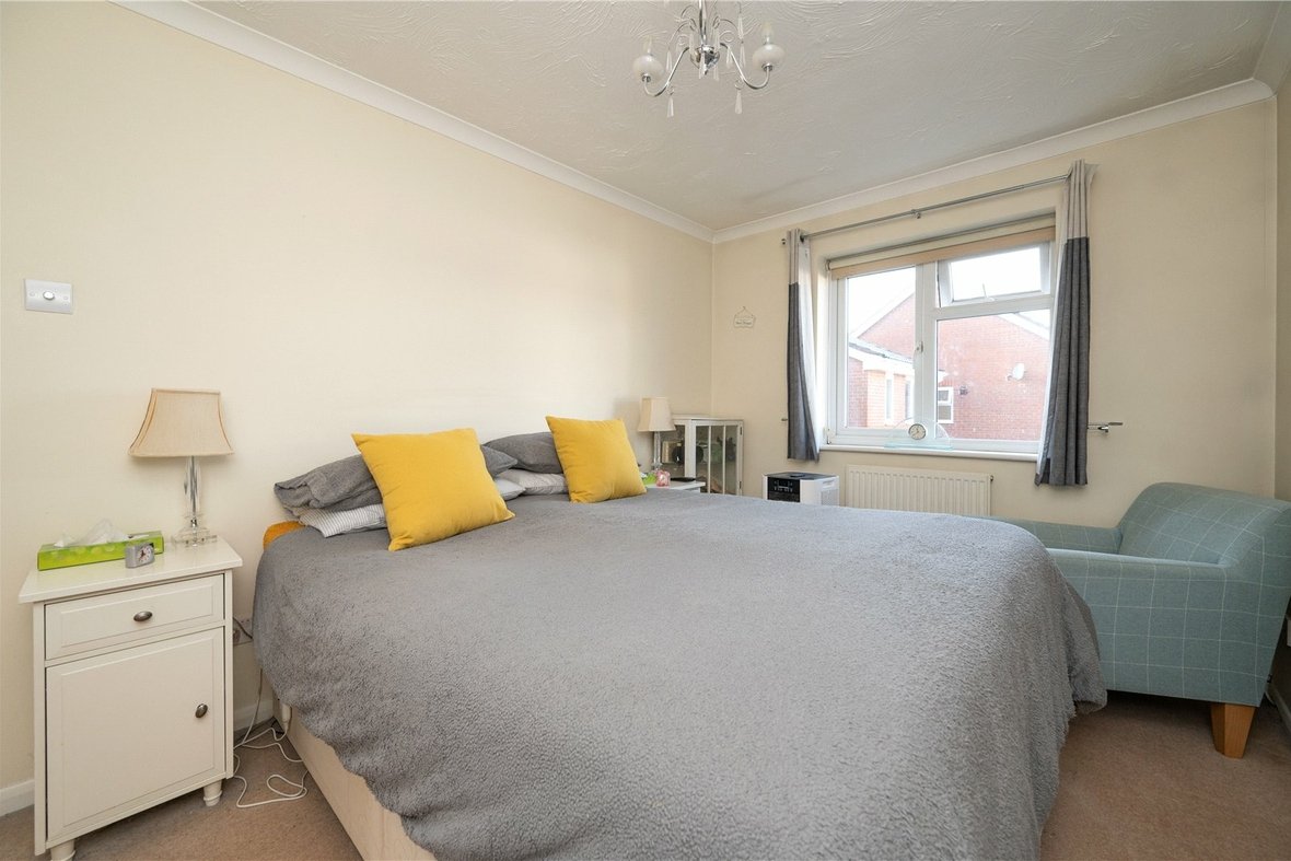3 Bedroom House For SaleHouse For Sale in Alsop Close, London Colney, St. Albans - View 7 - Collinson Hall
