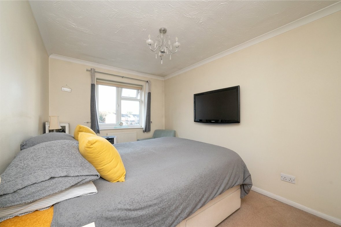 3 Bedroom House For SaleHouse For Sale in Alsop Close, London Colney, St. Albans - View 12 - Collinson Hall